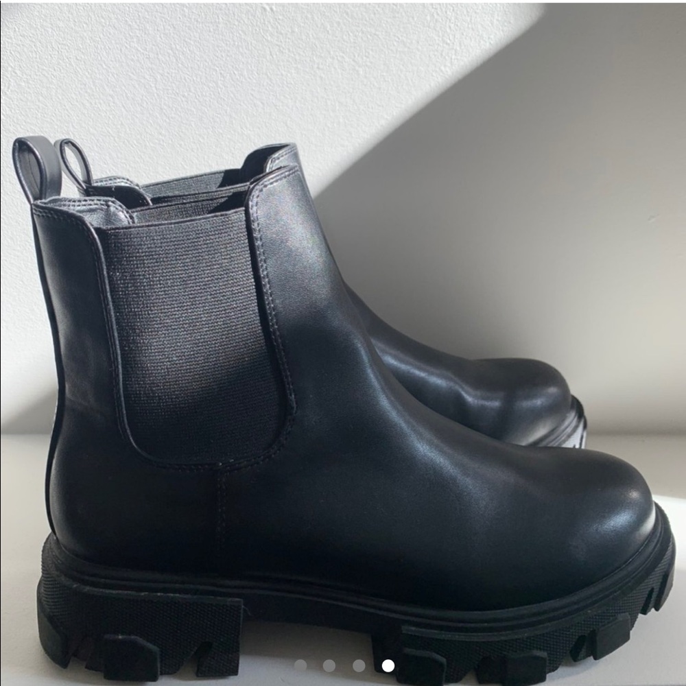 Urban Outfitters Mira Chunky Boots - Picture 3 of 4